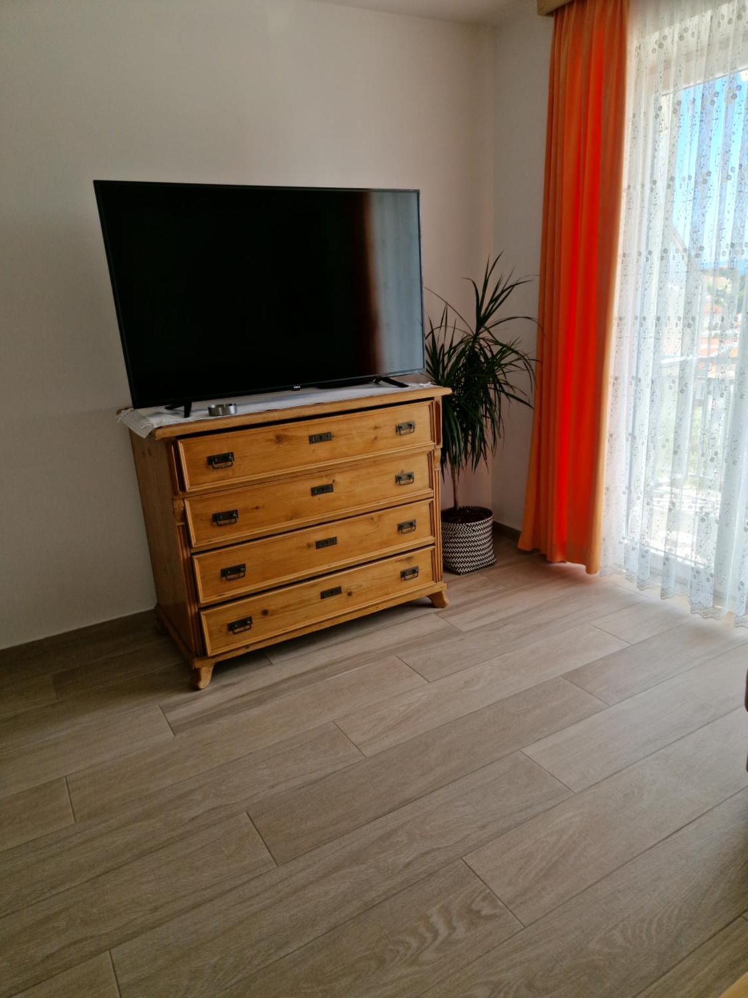 Apartments Saric Baška Voda Exterior foto