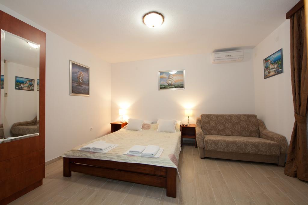 Apartments Saric Baška Voda Exterior foto